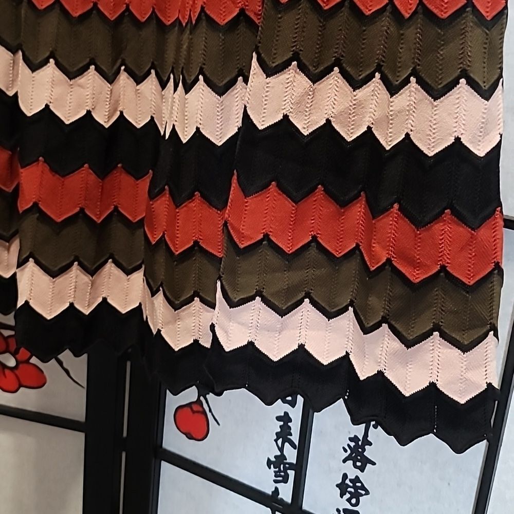 A.L.C. Zig Zag Chevron Design Knit Knee-Length Skirt Medium - Picture 5 of 6